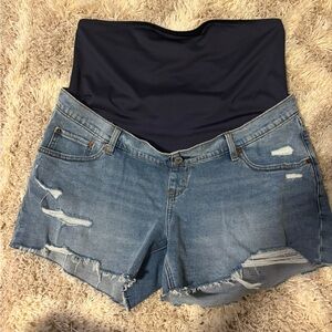 Abercrombie and Fitch Maternity 4 Inch Mom Short size 14